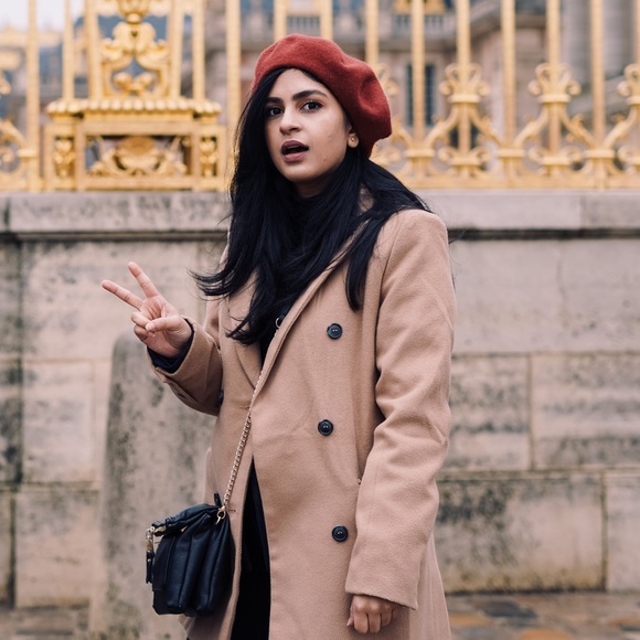 Meet your Posher, Farah - Picture 5 of 5